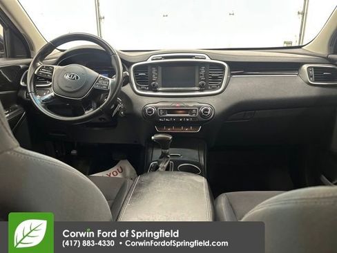 Used 2019 Kia Sorento LX w/ LX Convenience Package image 20