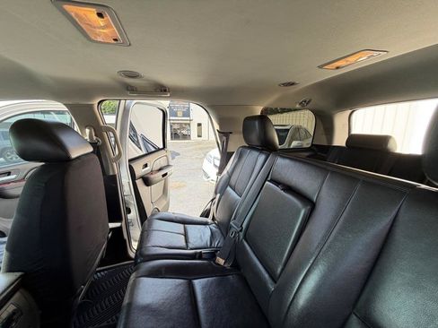 Used 2014 Chevrolet Tahoe LT RWD image 13