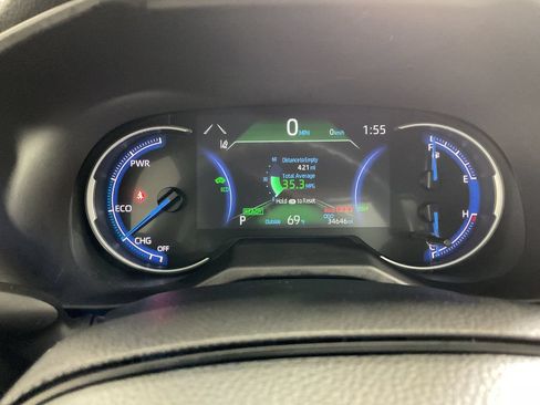 Used 2025 Toyota RAV4 LE AWD/4WD image 26