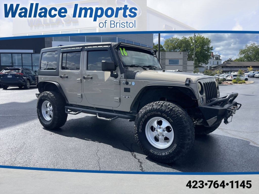 Used 2016 Jeep Wrangler Unlimited Sahara w/ Connectivity Group AWD/4WD image 1