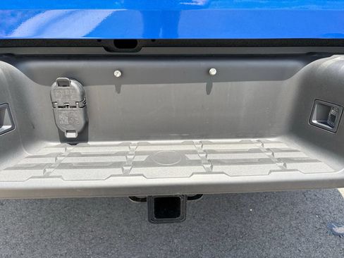 Used 2026 Nissan Frontier PRO-4X w/ Pro-4x Convenience Package AWD/4WD image 12