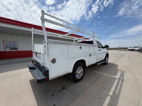 Used 2018 RAM 3500 Tradesman w/ Chrome Appearance Group RWD image 8
