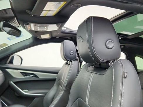 Used 2025 Jaguar F-PACE R-Dynamic S image 32