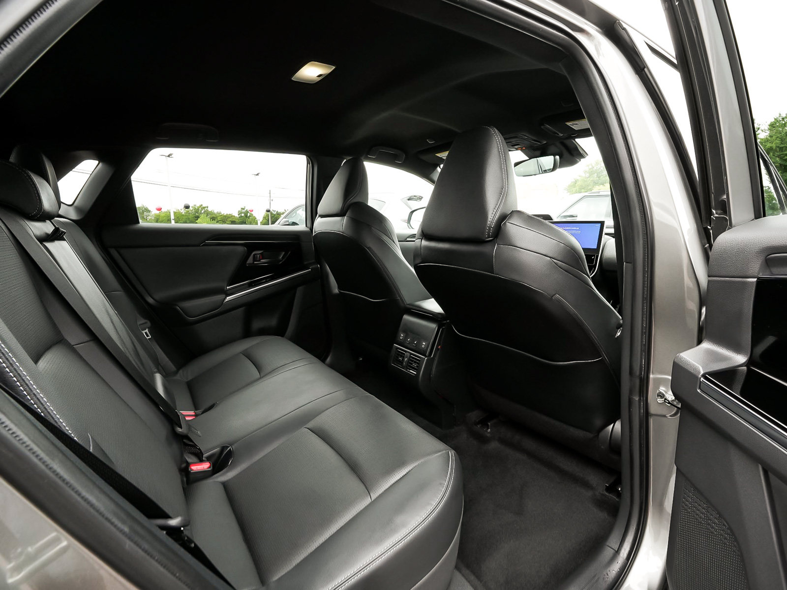 Used 2023 Subaru Solterra AWD image 40