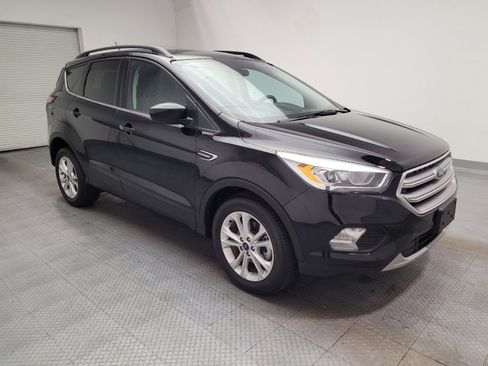Used 2017 Ford Escape SE w/ Equipment Group 201A FWD image 13