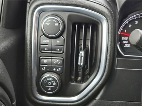 Used 2019 Chevrolet Silverado 1500 LT Trail Boss image 22