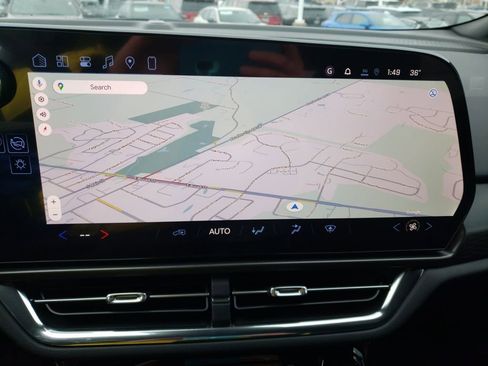 New 2026 Chevrolet Equinox EV LT image 17