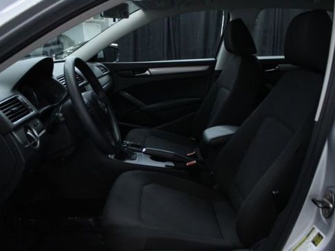 Used 2014 Volkswagen Passat 1.8T S image 8
