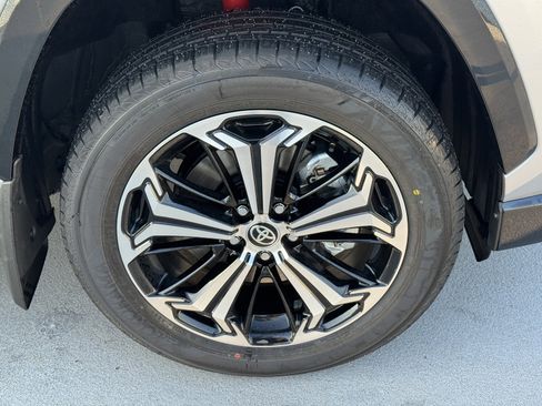 New 2025 Toyota RAV4 XSE image 15
