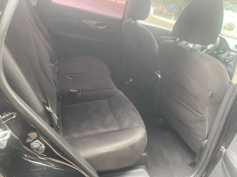 Used 2015 Nissan Rogue S FWD image 4