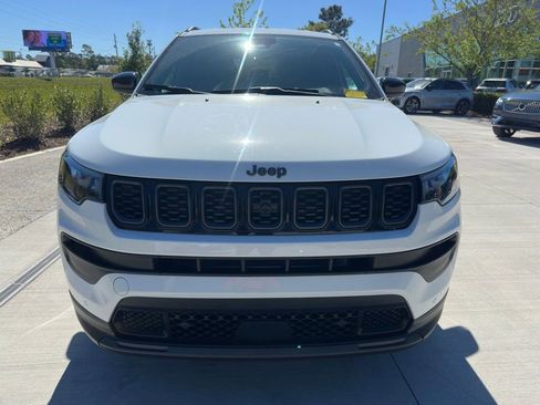 Used 2025 Jeep Compass Latitude w/ Convenience Group image 2