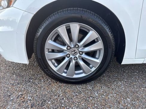 Used 2011 Honda Accord EX-L image 9