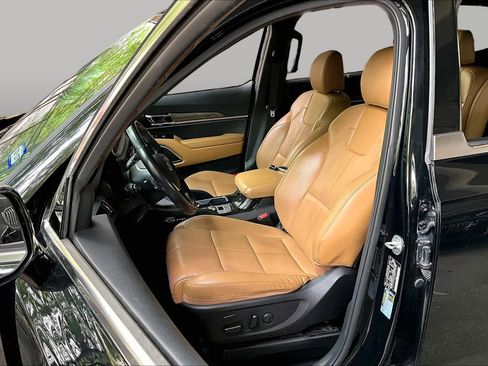 Used 2021 Kia Telluride SX w/ Towing Package FWD image 7