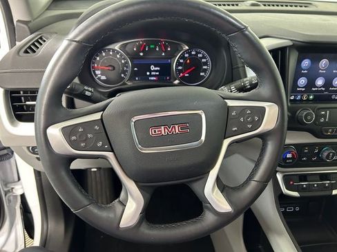 Used 2023 GMC Terrain SLT AWD/4WD image 15