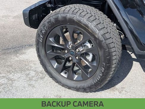 Used 2025 Jeep Wrangler Sahara 4xe image 11