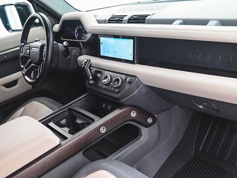 Used 2023 Land Rover Defender 110 X-Dynamic SE image 33