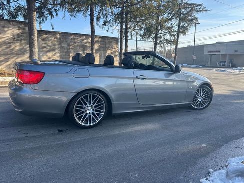 Used 2011 BMW 328i Convertible image 4
