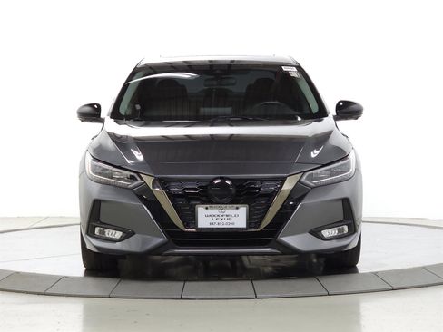 Used 2022 Nissan Sentra SR w/ SR Premium Package FWD image 2