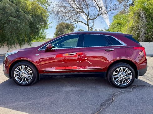 Used 2018 Cadillac XT5 Premium Luxury w/ Driver Assist Package AWD/4WD image 5