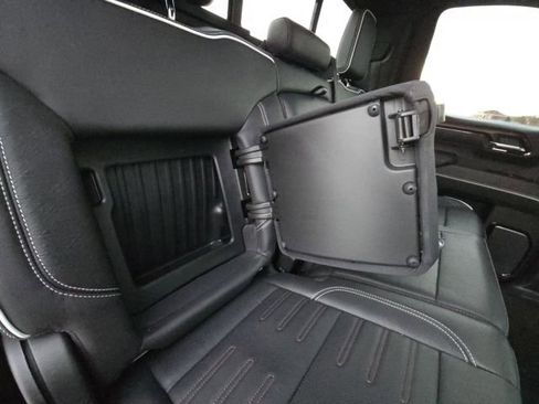 Used 2023 GMC Sierra 1500 AT4X image 17