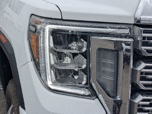 Used 2021 GMC Sierra 3500 Denali w/ Denali Ultimate Package AWD/4WD image 9