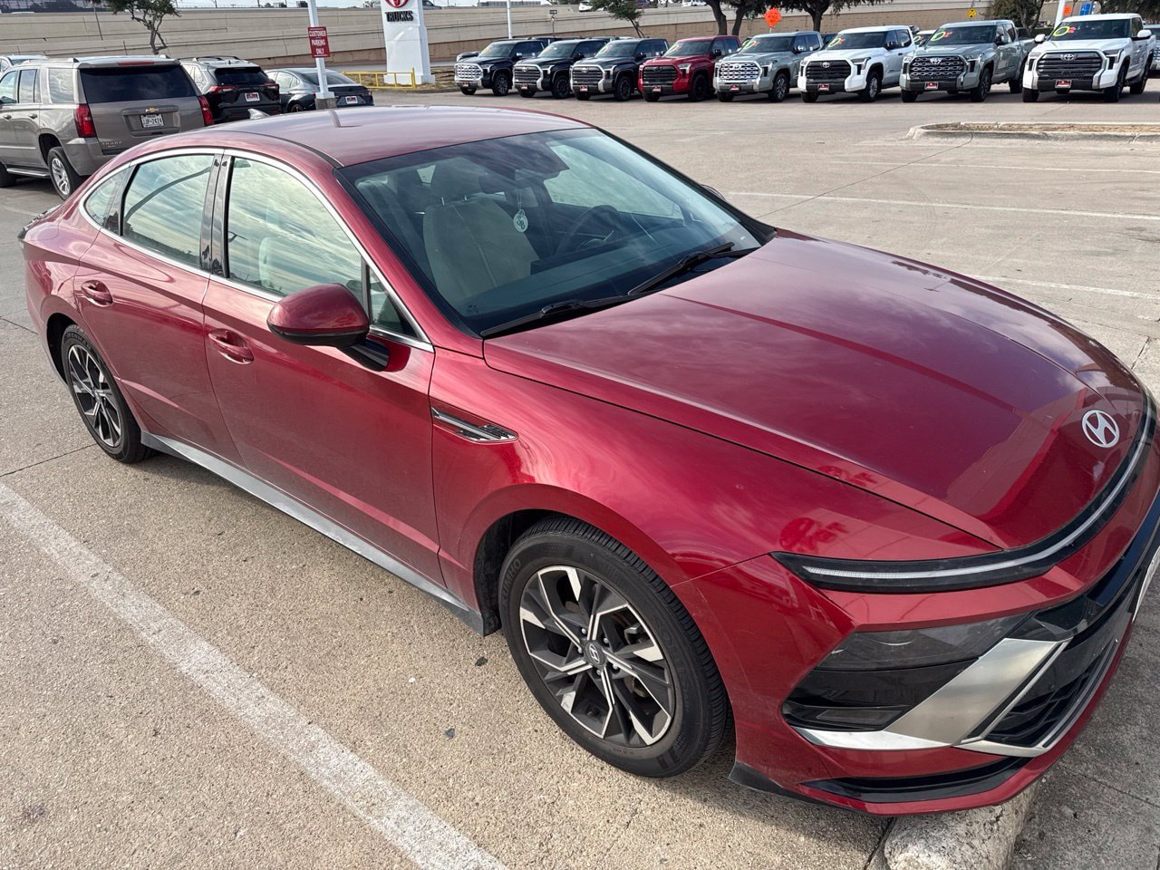 Used 2025 Hyundai Sonata SEL FWD image 3