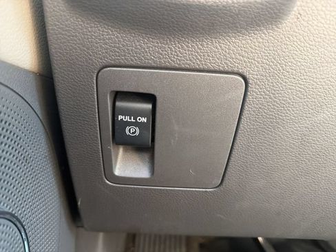 Used 2021 Ford Expedition XLT AWD/4WD image 40