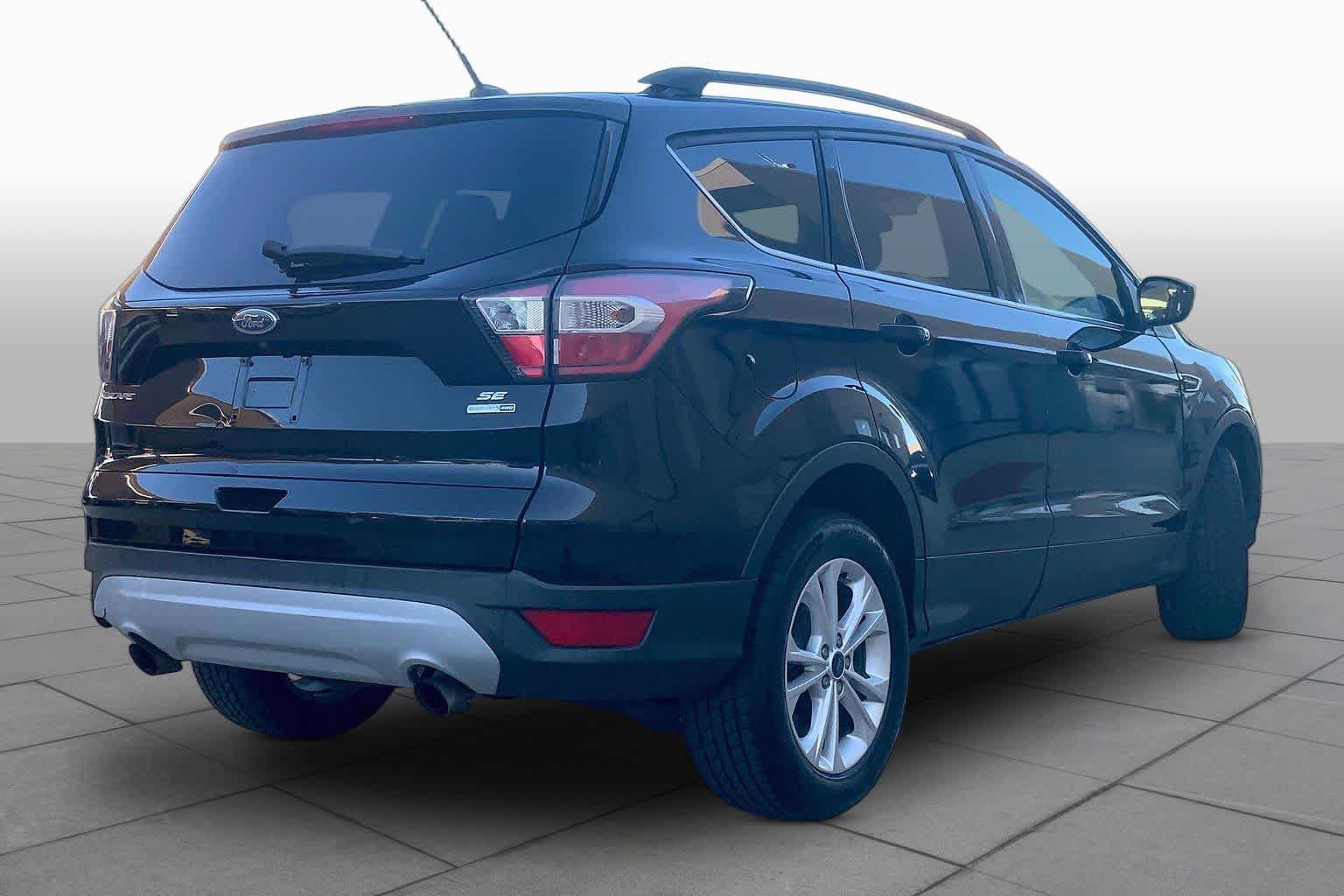 Used 2017 Ford Escape SE AWD/4WD image 13