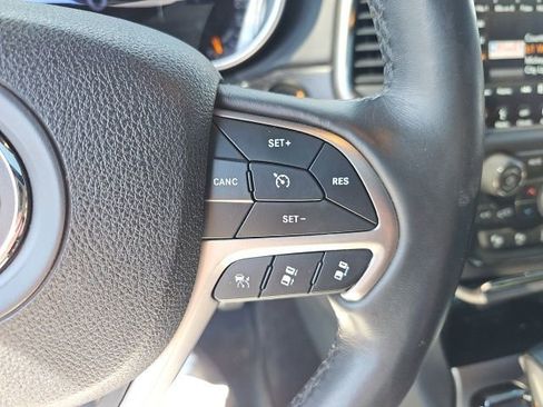 Used 2018 Jeep Grand Cherokee High Altitude image 24