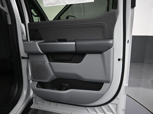 New 2026 Ford F250 XLT w/ XLT Premium Package image 21