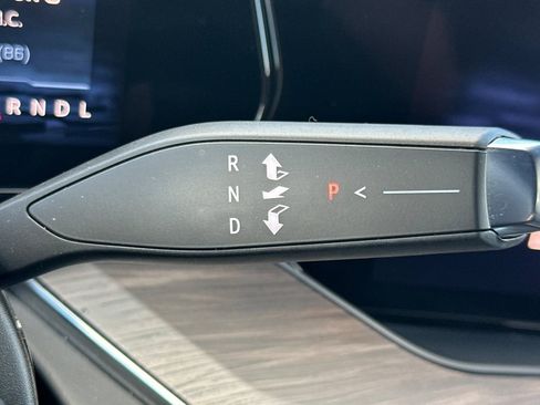 Certified 2025 Chevrolet Tahoe Z71 image 34