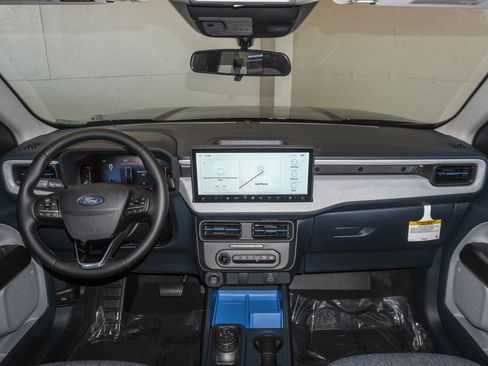 New 2025 Ford Maverick XLT w/ XLT Luxury Package image 26