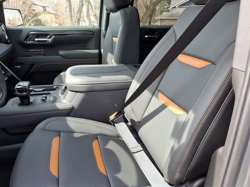 New 2026 GMC Sierra 1500 AT4 w/ AT4 Premium Package AWD/4WD image 19