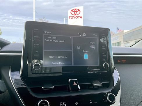 Used 2022 Toyota Corolla LE image 32