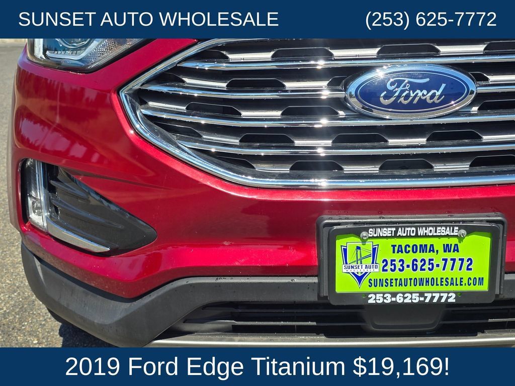 Used 2019 Ford Edge Titanium w/ Cold Weather Package AWD/4WD image 24