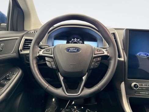 Used 2024 Ford Edge SEL image 12