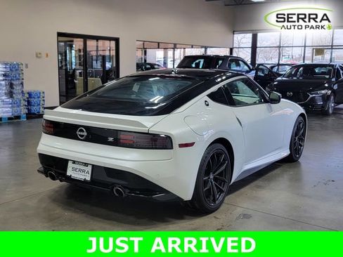 Used 2024 Nissan Z Performance w/ Floor Mat Package image 6