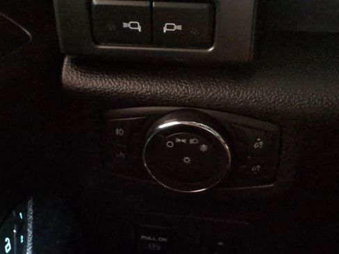 Used 2019 Ford F150 Lariat w/ Equipment Group 502A Luxury AWD/4WD image 29