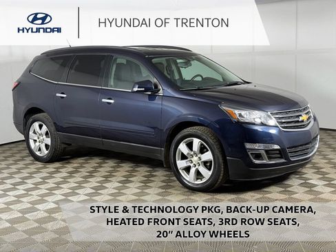 Used 2016 Chevrolet Traverse LT w/ Style and Technology Package FWD image 1