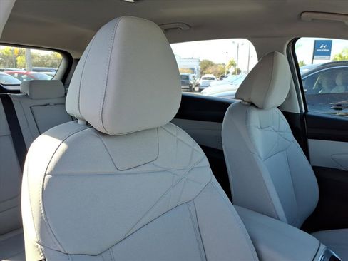 New 2026 Hyundai Tucson SE image 18