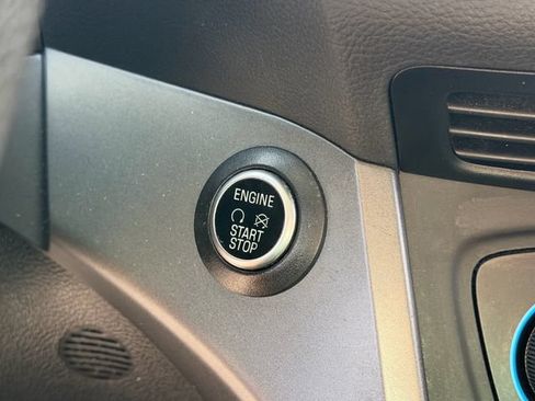 Certified 2019 Ford Escape SE FWD image 30