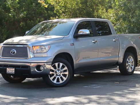 Used 2012 Toyota Tundra Limited image 2