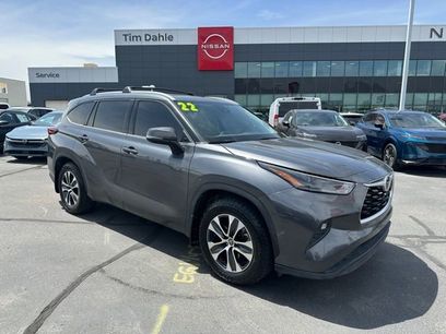 Used 2022 Toyota Highlander XLE