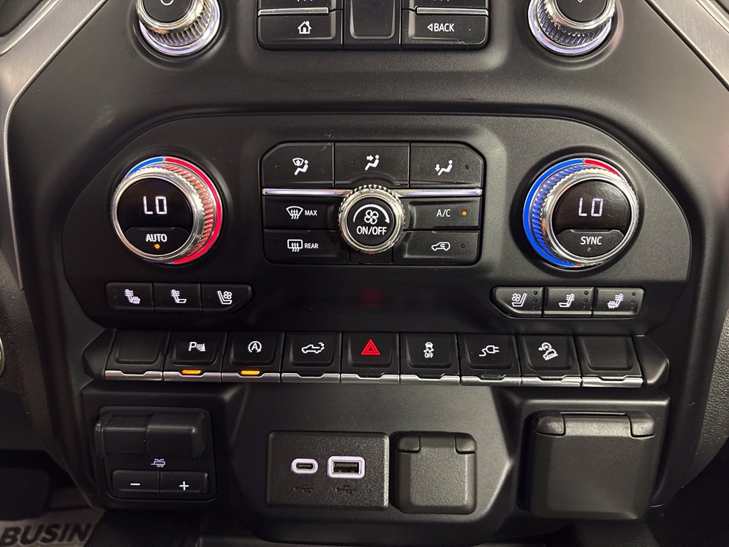 Used 2021 GMC Sierra 1500 SLT AWD/4WD image 32