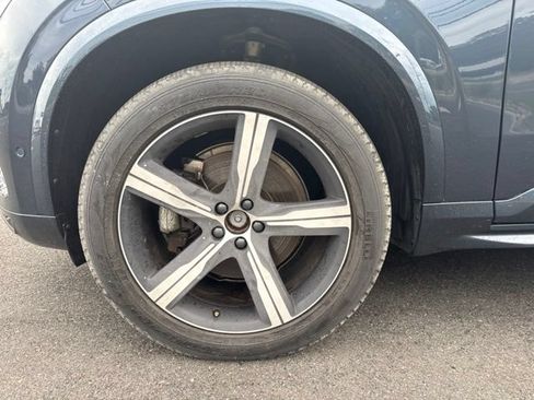 Certified 2025 Volvo XC90 B6 Plus w/ Protection Package Premier AWD/4WD image 9