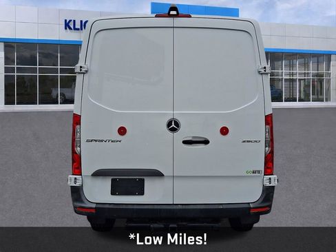 Used 2022 Mercedes-Benz Sprinter 2500 image 7