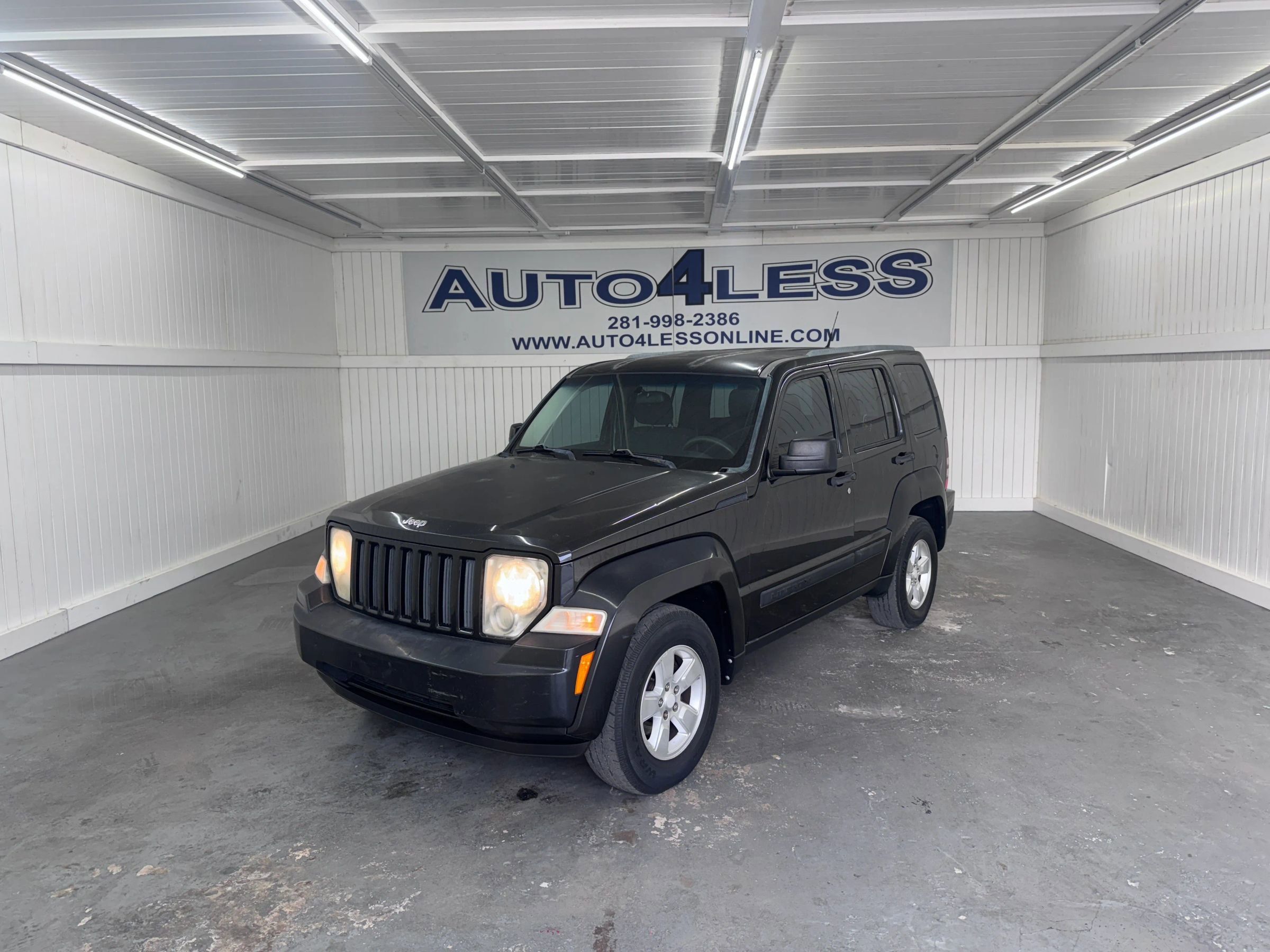 Used 2011 Jeep Liberty Sport RWD image 1