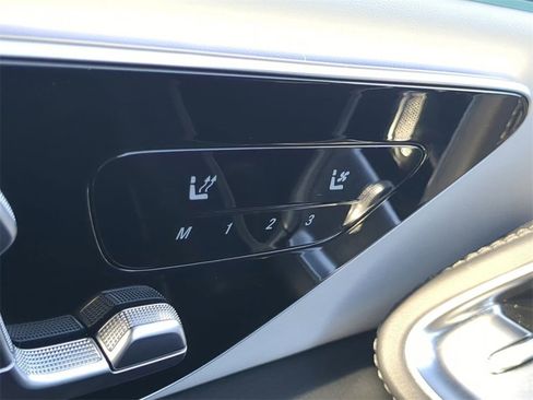 Used 2025 Mercedes-Benz E 350 4MATIC Sedan image 25