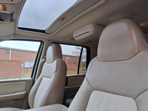 Used 2004 Ford Expedition Eddie Bauer image 14
