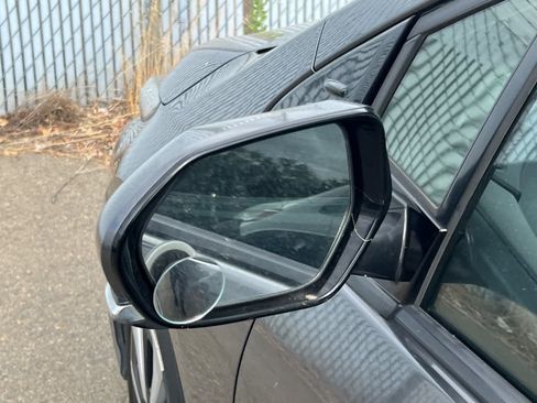 Used 2017 Toyota Prius Prime Premium FWD image 8
